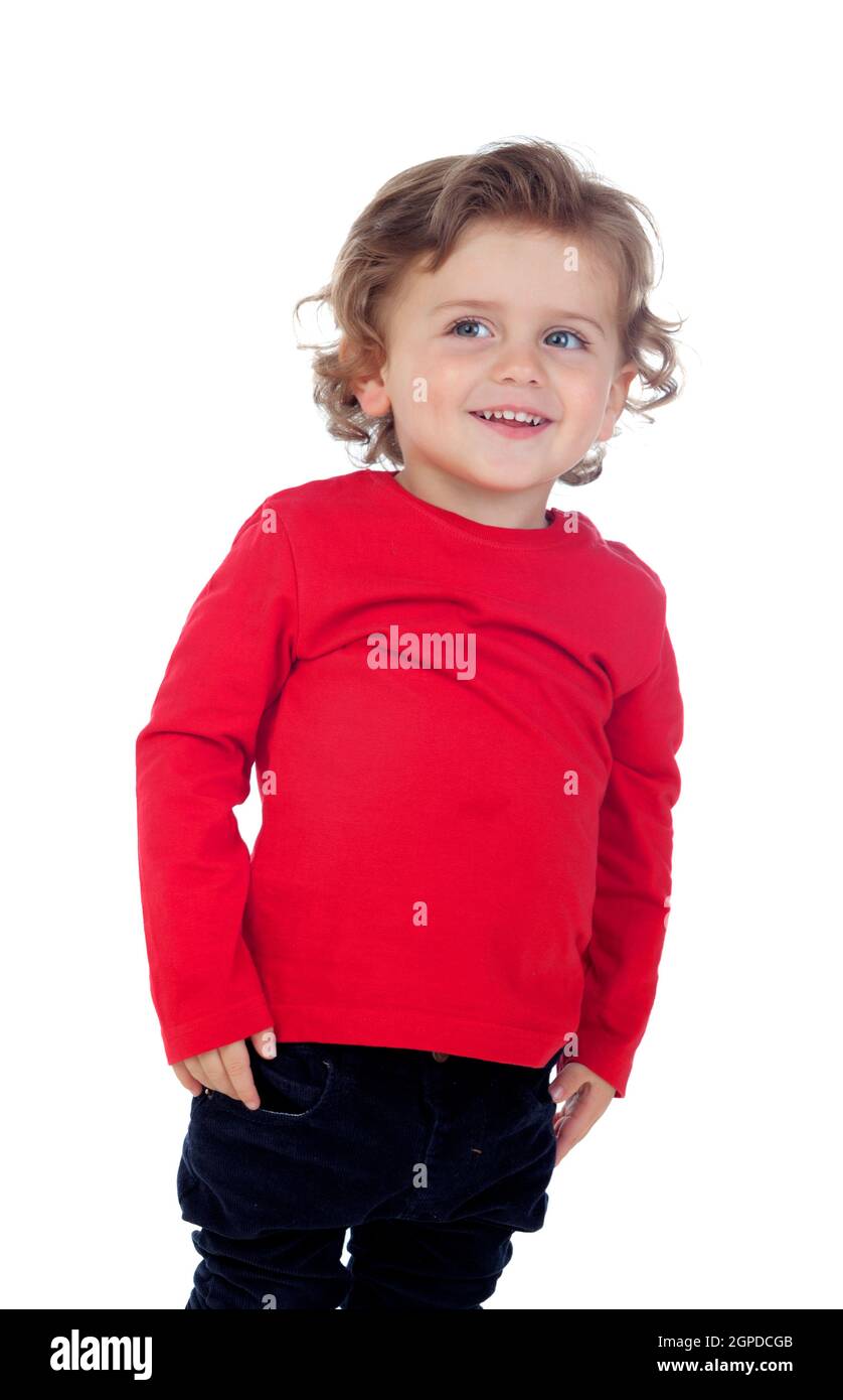 Hermosa niña de dos años con camiseta roja sonriendo aislado sobre