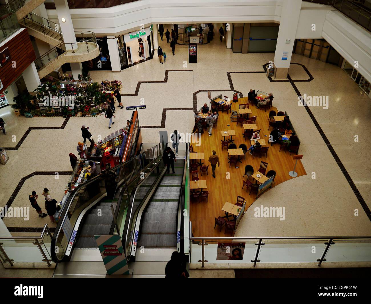 El centro comercial cubierto Treaty en Hounslow Londres Reino Unido Foto de stock
