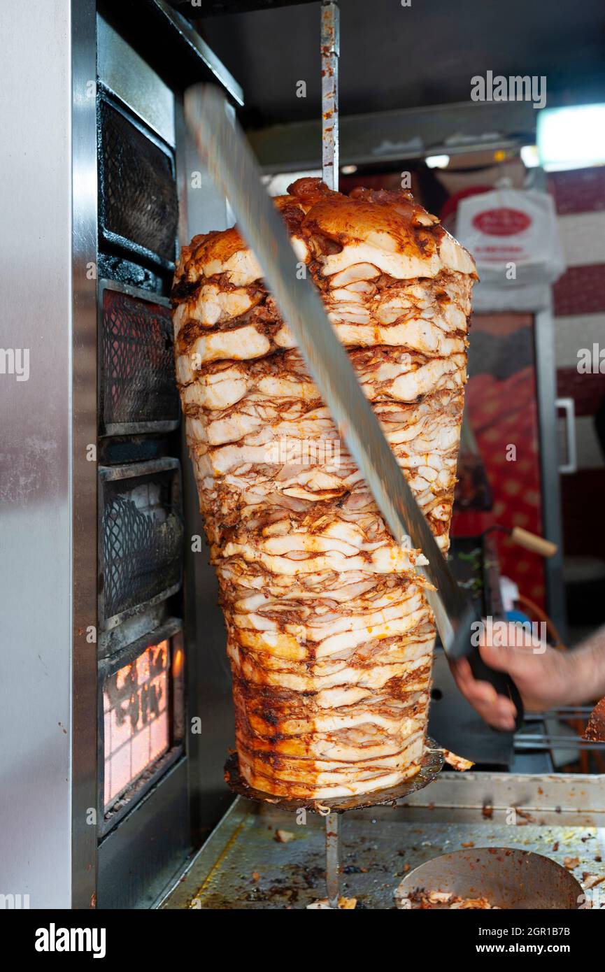 Carne de pollo turco, kebab de doner de pollo Foto de stock