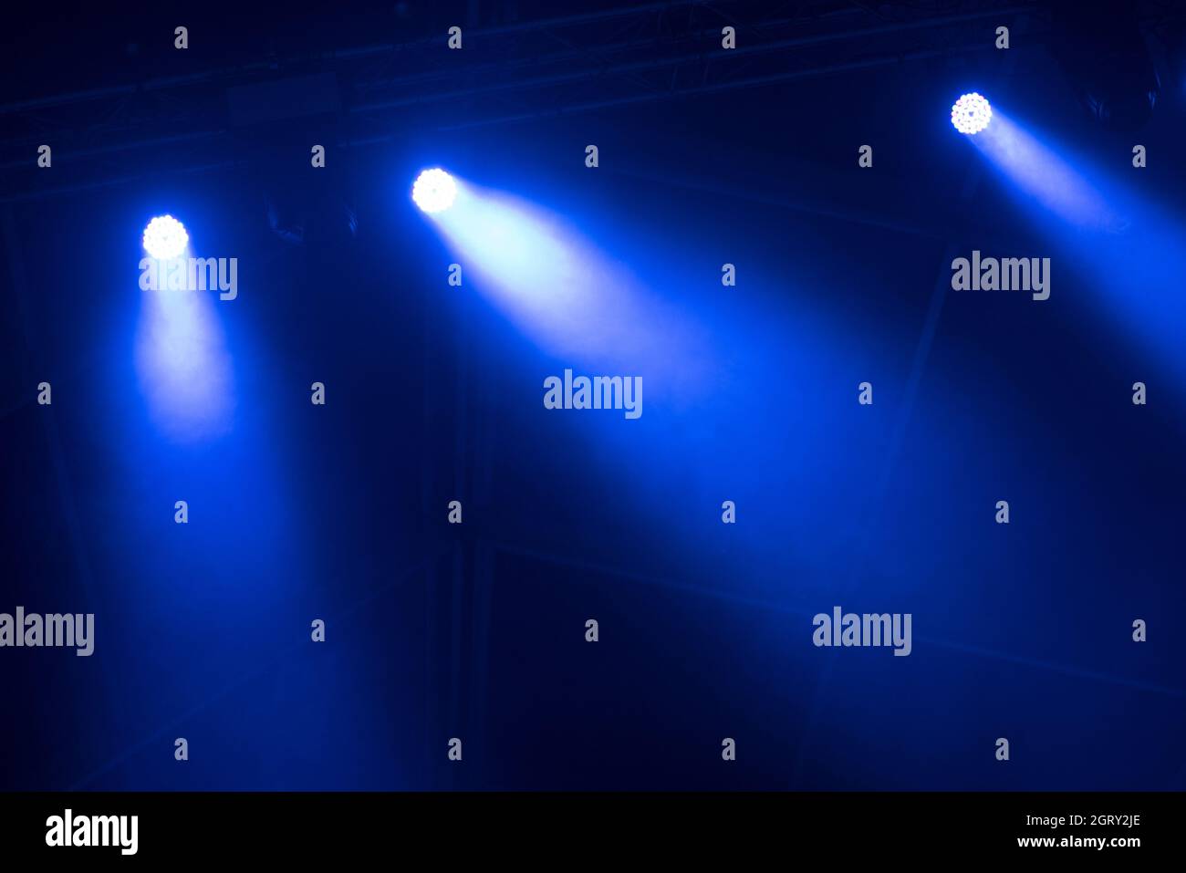 Luces iluminadas en Discoteca Fotografía de stock - Alamy