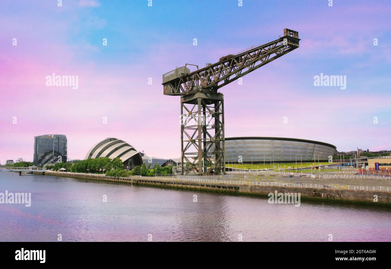 Glasgow, Escocia-18 de agosto de 2019: Punto de referencia histórico de Finnieston Crane en Glasgow, Escocia Foto de stock