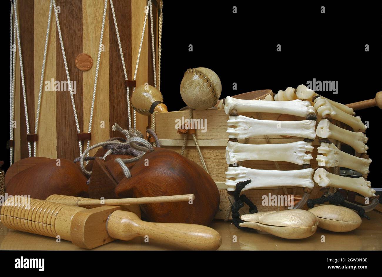 Instrumentos musicales en la isla de Gran Canaria, una de las Islas Canarias  de España Fotografía de stock - Alamy