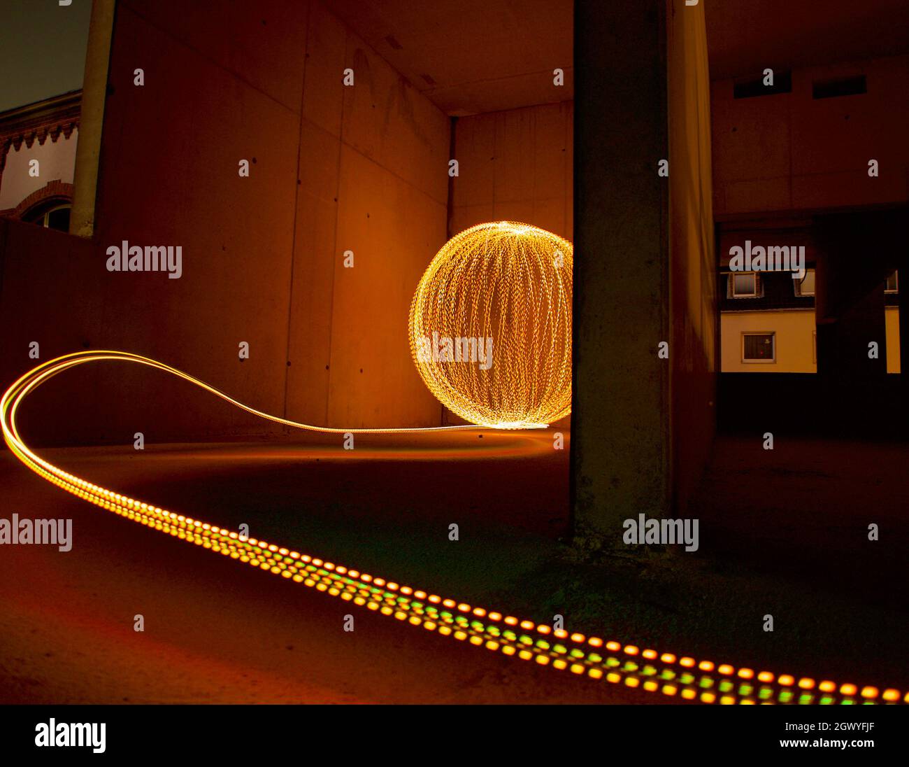 Light painting orb fotografías e imágenes de alta resolución Alamy