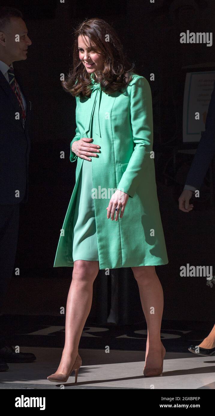 Vestido verde menta fotografías e imágenes de alta resolución - Alamy Vestido verde menta fotografías e imágenes de alta resolución - Alamy