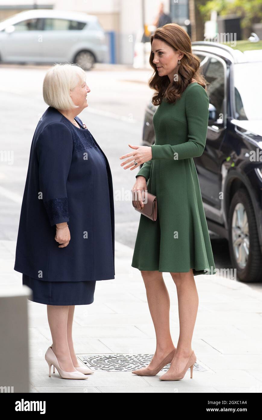 Qué zapatos me pongo con un vestido verde – Denovas Blog