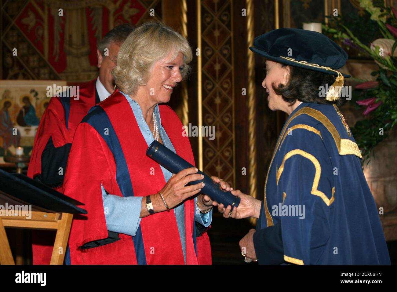 Camilla, Duquesa de Cornwall recibe una Fellowship Honoraria del King's College London en reconocimiento a su contribución sobresaliente a través de su papel como patrona de numerosas organizaciones caritativas, particularmente como Presidenta de la Sociedad Nacional de Osteoporosis (NOS), con cuya obra King's está estrechamente asociada. Foto de stock