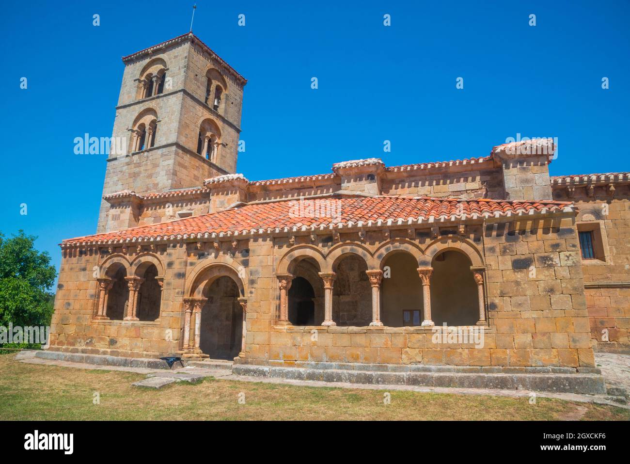 Fachada de la iglesia de Nuestra Señora de la Asunción. Jaramillo de la