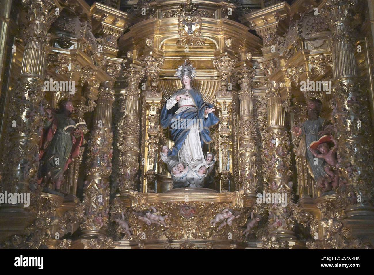 Calahorra, Catedral de Santa María (siglo 17th). Retablo barroco en La Capilla de la Inmaculada (siglo 18th). La Rioja, España. Foto de stock