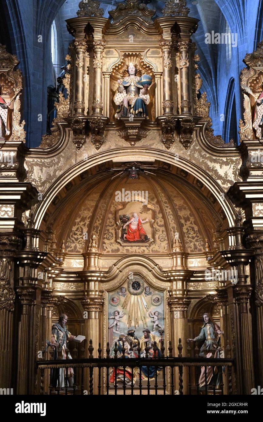 Calahorra, Catedral de Santa María (siglo 17th). Retablo rococó en La Capilla de los Reyes (siglo 18th). La Rioja, España. Foto de stock