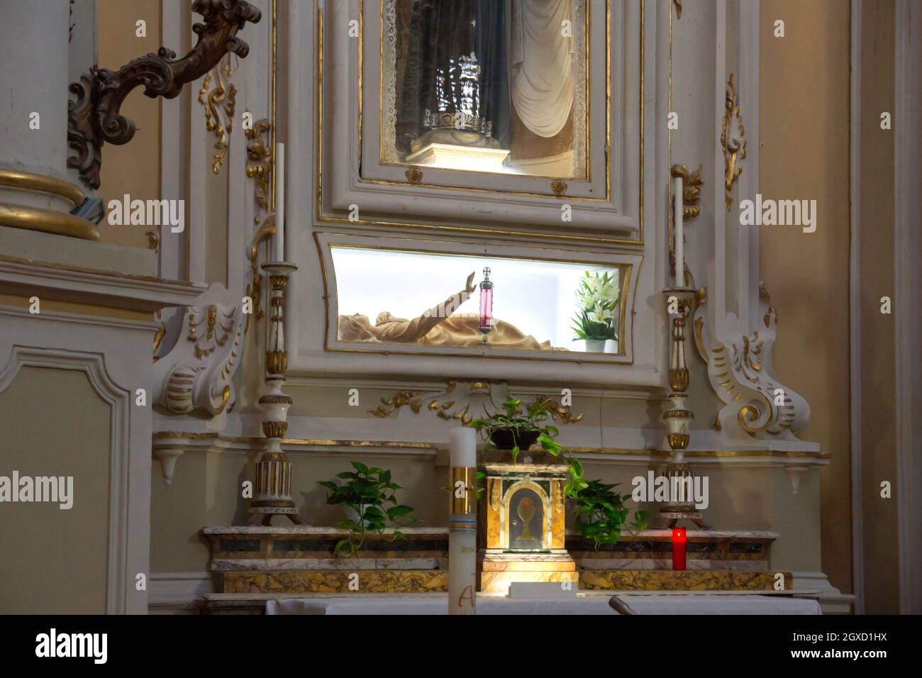 Iglesia de 'Nuestra Señora de los Dolores, Santuario de Santa María Goretti, Corinaldo pueblo, Marche, Italia, Europa Fotografía de stock - Alamy Iglesia de 'Nuestra Señora de los Dolores, Santuario de Santa María Goretti, Corinaldo pueblo, Marche, Italia, Europa Fotografía de stock - Alamy