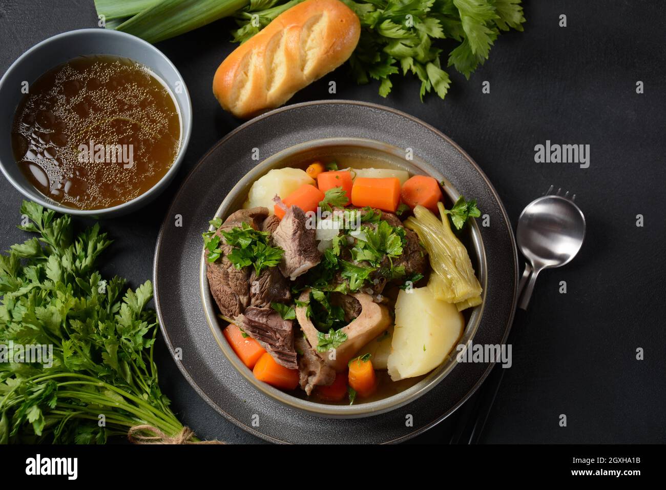 Médula de res en caldo fotografías e imágenes de alta resolución Alamy