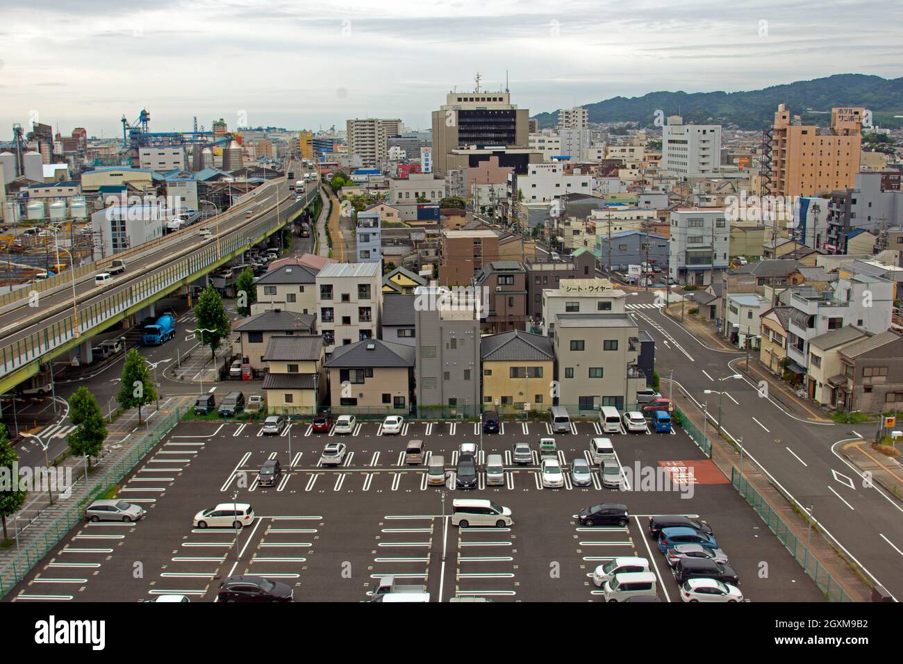 Vista de Shimizu Marine Road y el paisaje urbano, Shimizu, Prefectura de Shizuoka, Japón Foto de stock