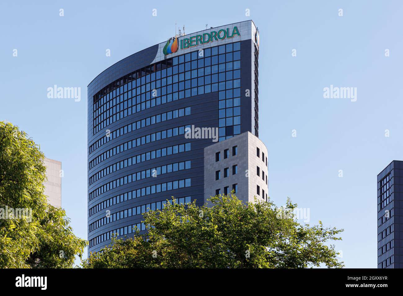 Iberdrola building in valencia fotografías e imágenes de alta resolución -  Alamy