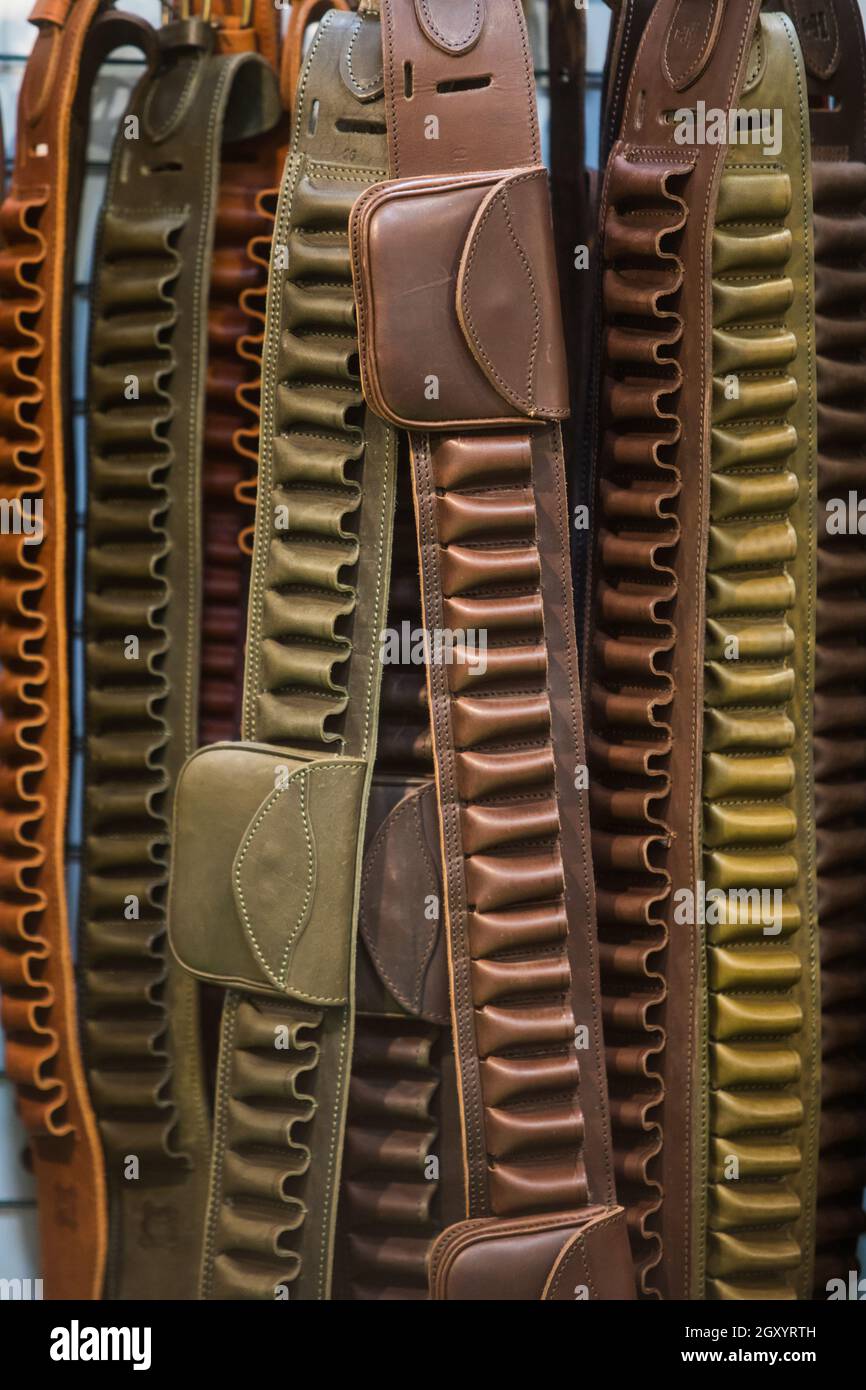 Cinturones De Balas Fotos e Imágenes de stock - Alamy