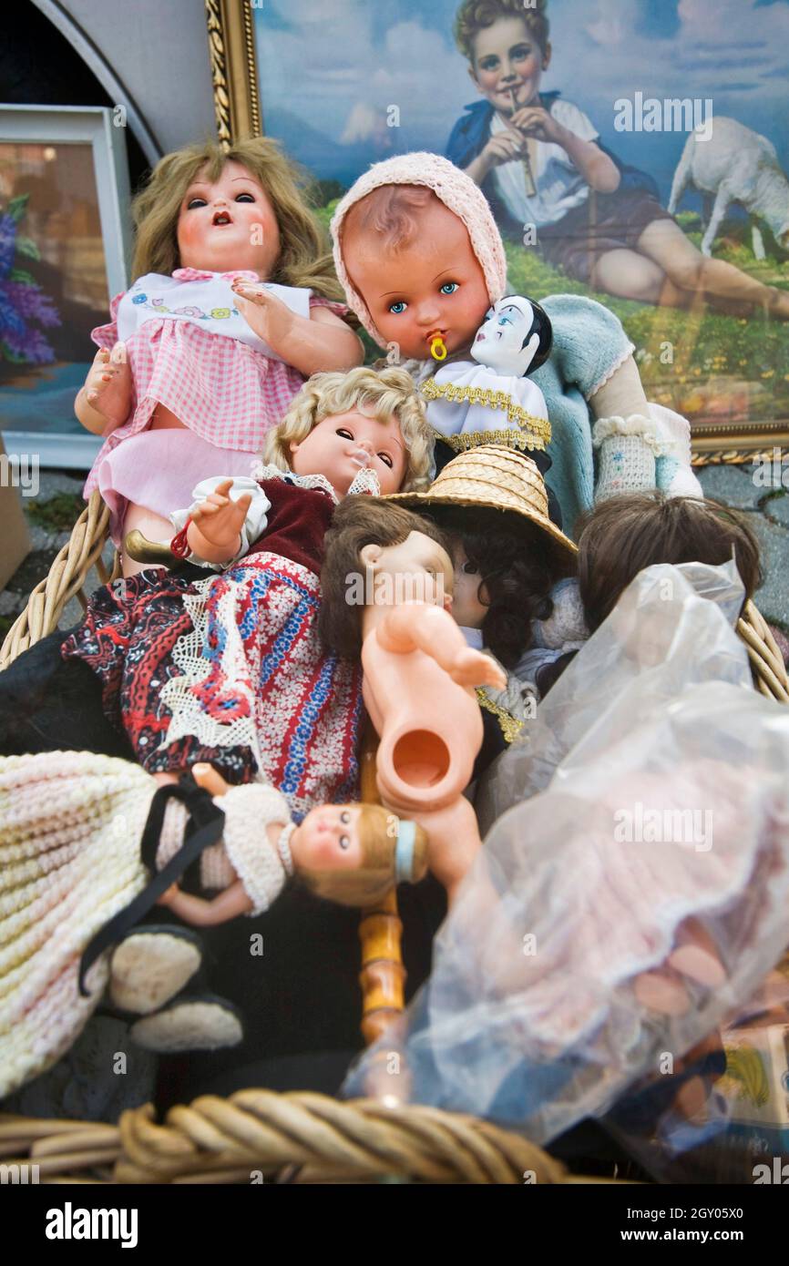 doll en un puesto de mercado, Austria Foto de stock