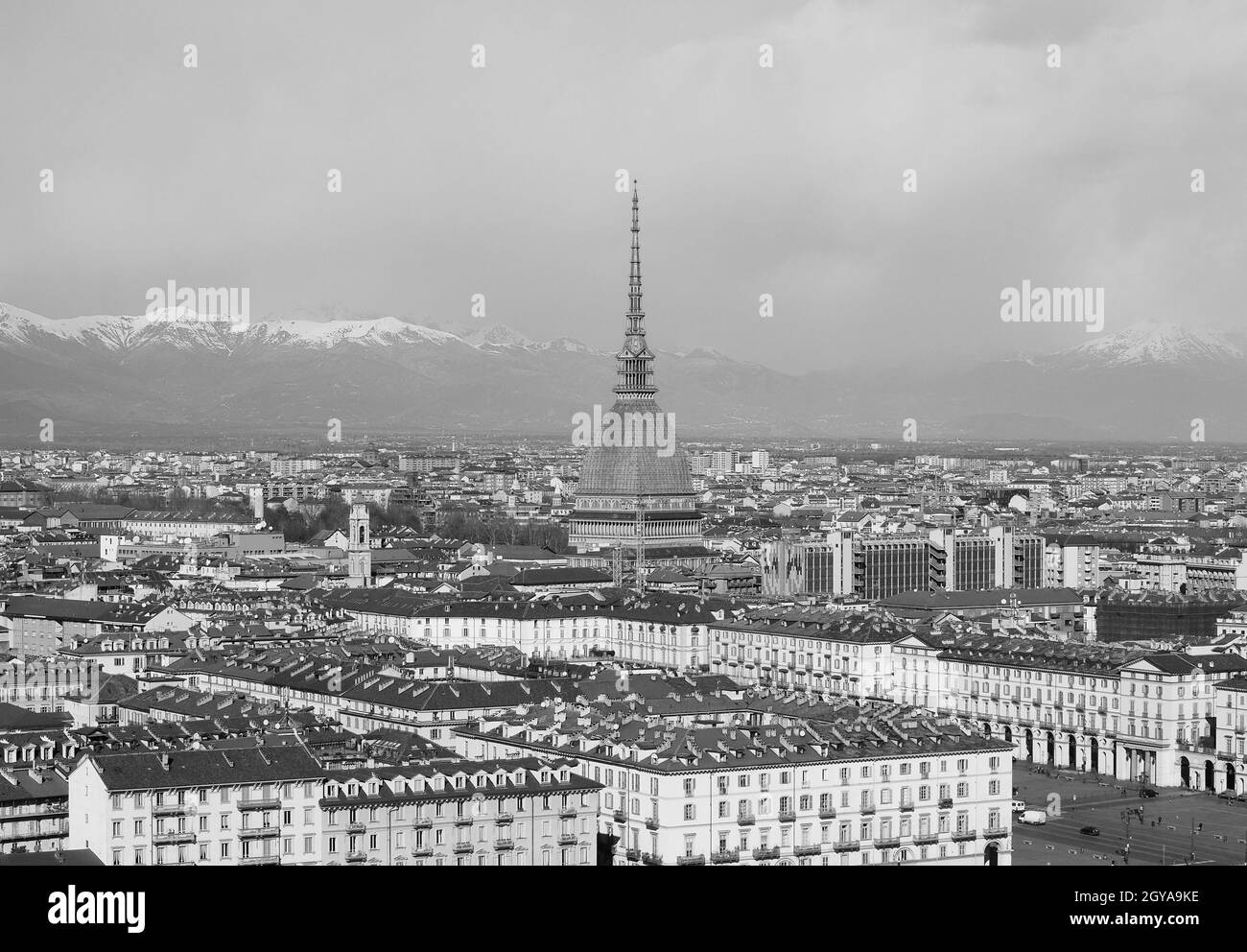 Vista aérea de la ciudad de Turín, Italia en blanco y negro Foto de stock