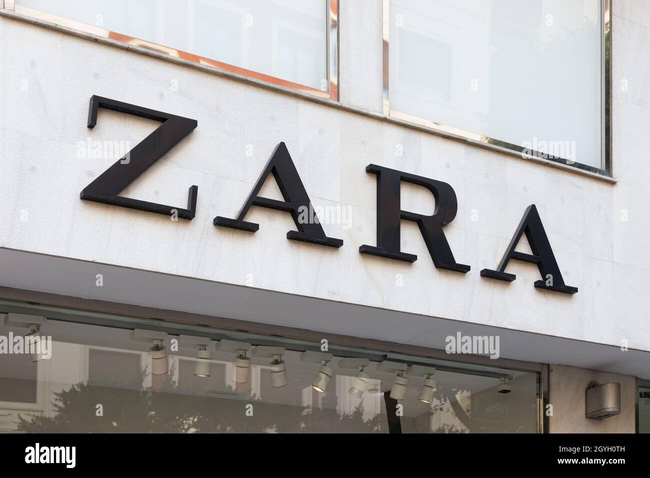VALENCIA, ESPAÑA - 07 DE OCTUBRE de 2021: Zara es la mayor empresa del  grupo Inditex, el mayor minorista de ropa del mundo Fotografía de stock -  Alamy