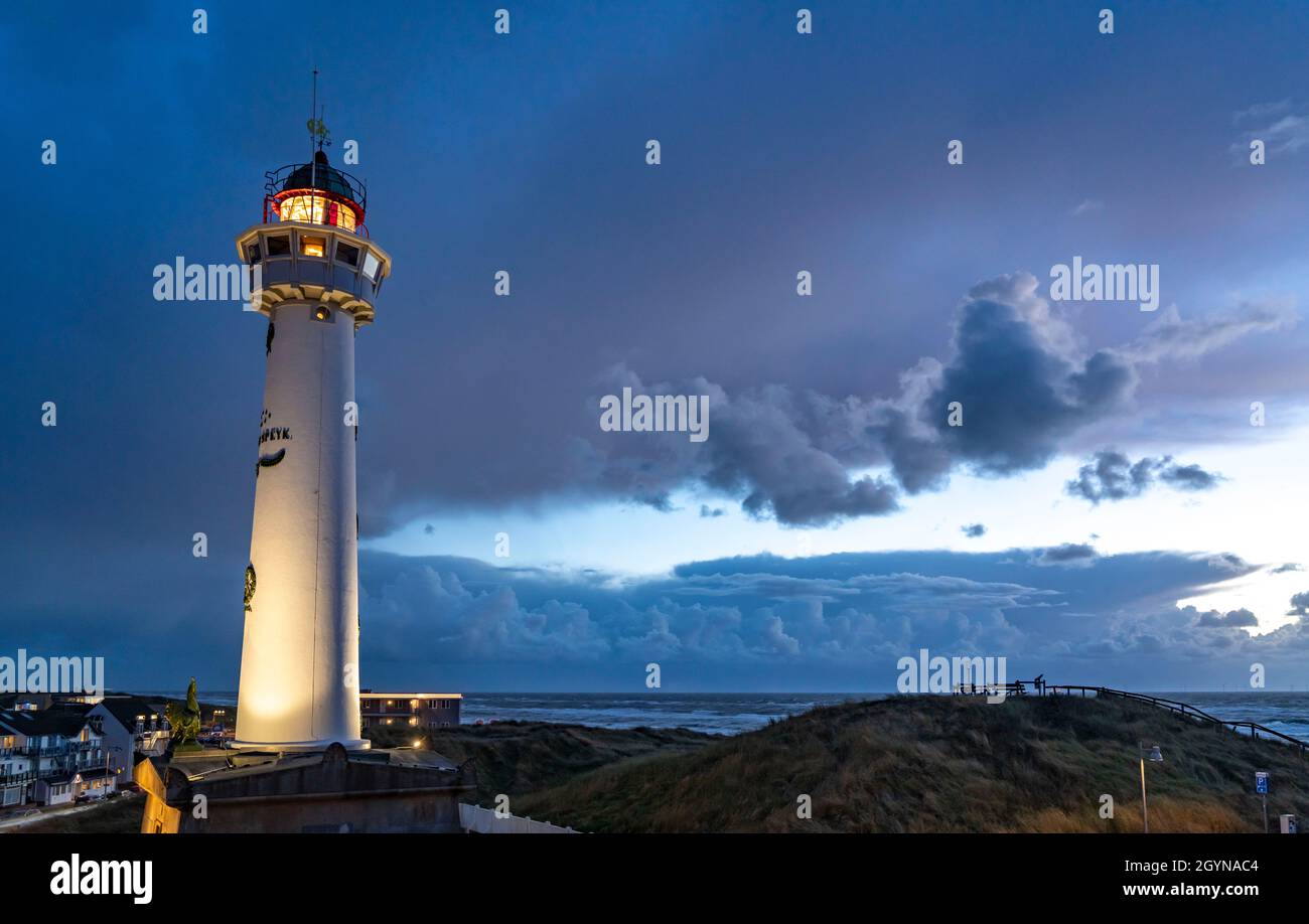 J.C.J. van Speijk Leuchtturm, Monumento Nacional, Im Ort Egmond aan Zee, Nordholland, Niederlande Foto de stock