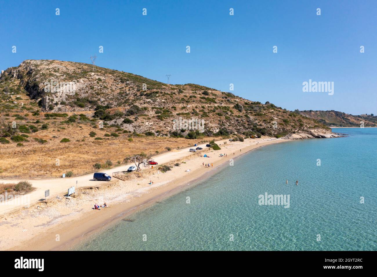 Vista aérea del paisaje de una playa (Paralia Katelios) en la costa sur de Kefalonia, Islas Jónicas, Grecia Foto de stock