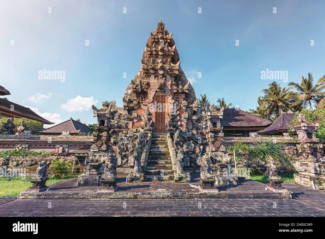 Templo balinés tradicional en Bali, Indonesia Foto de stock