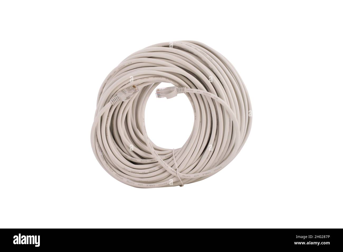 Cable utp gris largo para conexión a Internet sobre fondo blanco 2  Fotografía de stock - Alamy