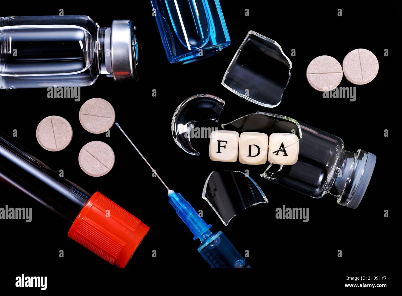 El concepto de rechazo de nuevos medicamentos, vacunas y biofarmacéuticos por parte de la FDA. Foto de stock