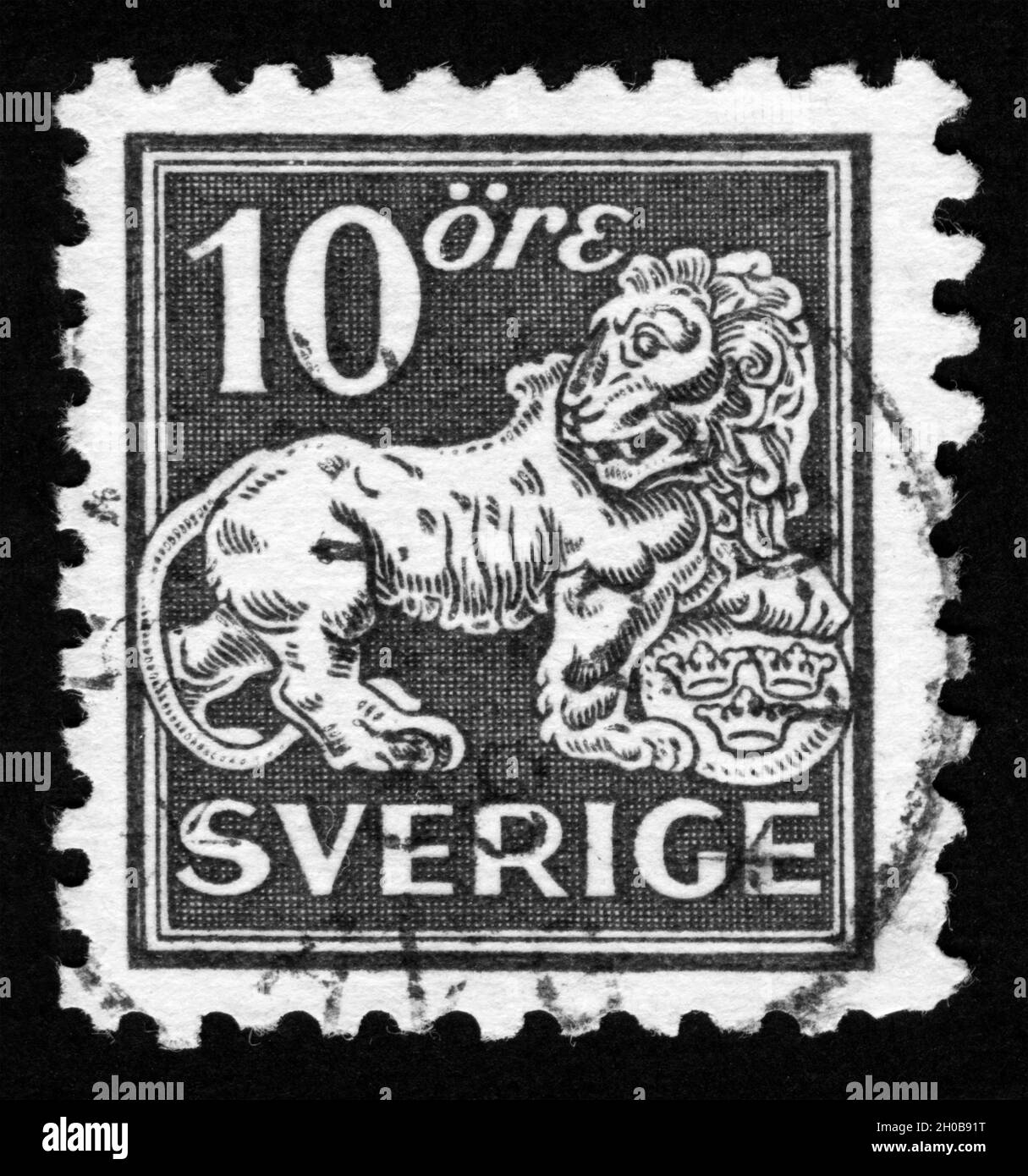 Stamp sweden lion fotografías e imágenes de alta resolución - Alamy