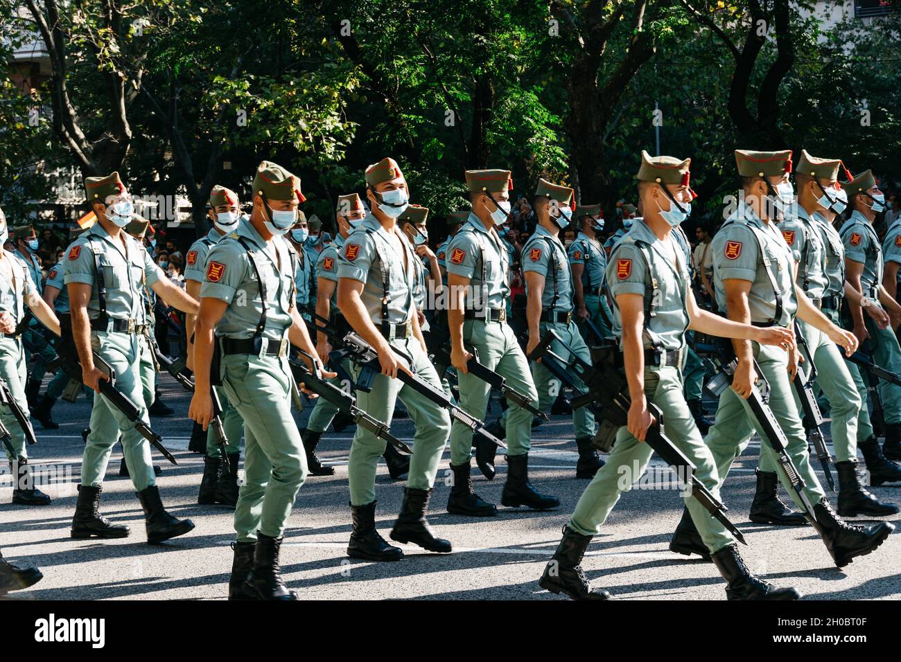 Madrid, España - 12 de octubre de Soldados durante el Desfile del Ejército del Español en Madrid. Legionarios de Legion Tercio durante el desfile Fotografía de stock - Alamy