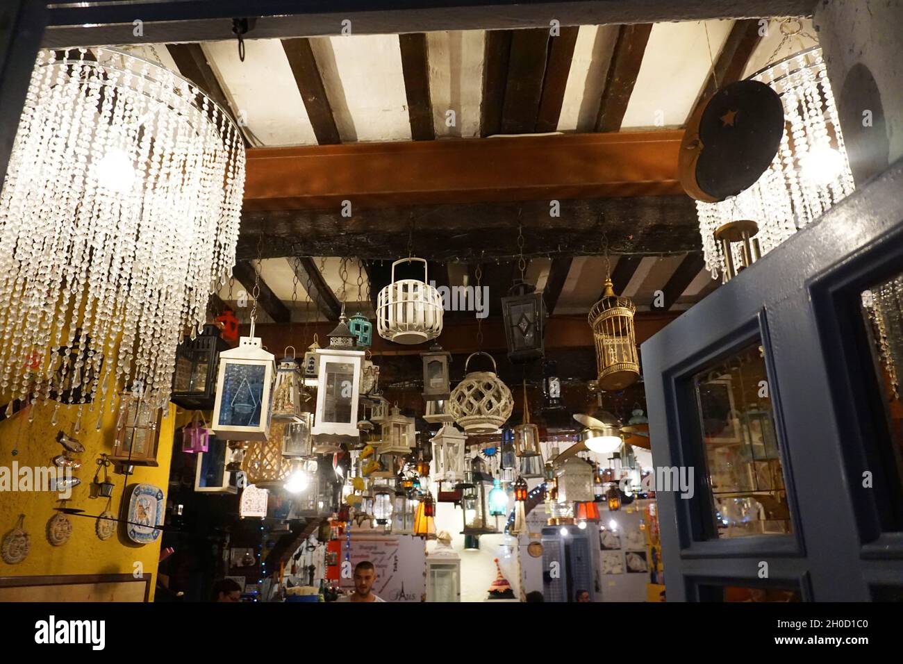 Sobre Italia, tienda de antigüedades y artículos artesanales, calle Corso Italia, Orbetello, Toscana, Italia, Europa Foto de stock