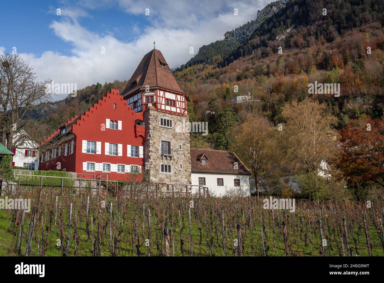 Casa Roja - Vaduz, Liechtenstein Foto de stock