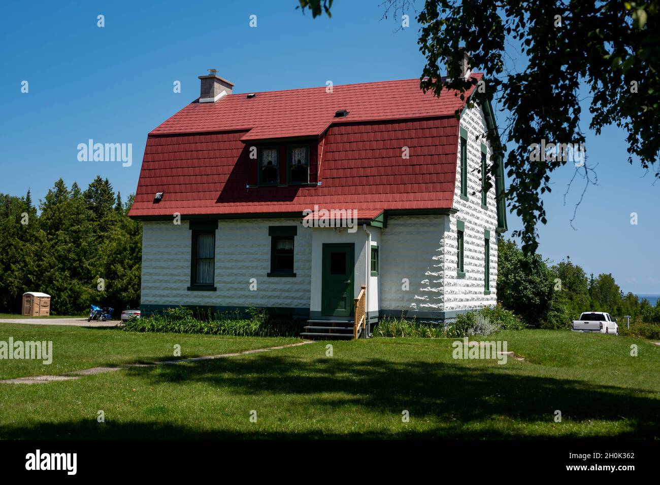 Nueva casa de mantenimiento del faro de Presque Isle, construida en 1870 Foto de stock