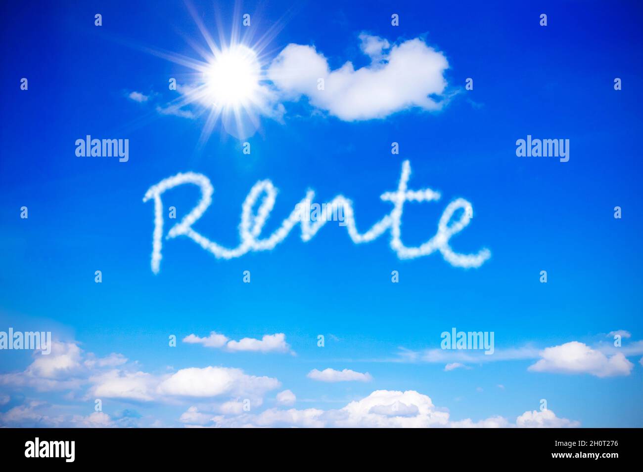 Rente escrito en un cielo azul soleado, palabra alemana que significa jubilación o pensión de vejez, símbolo de la anticipación de vacaciones interminables. Foto de stock
