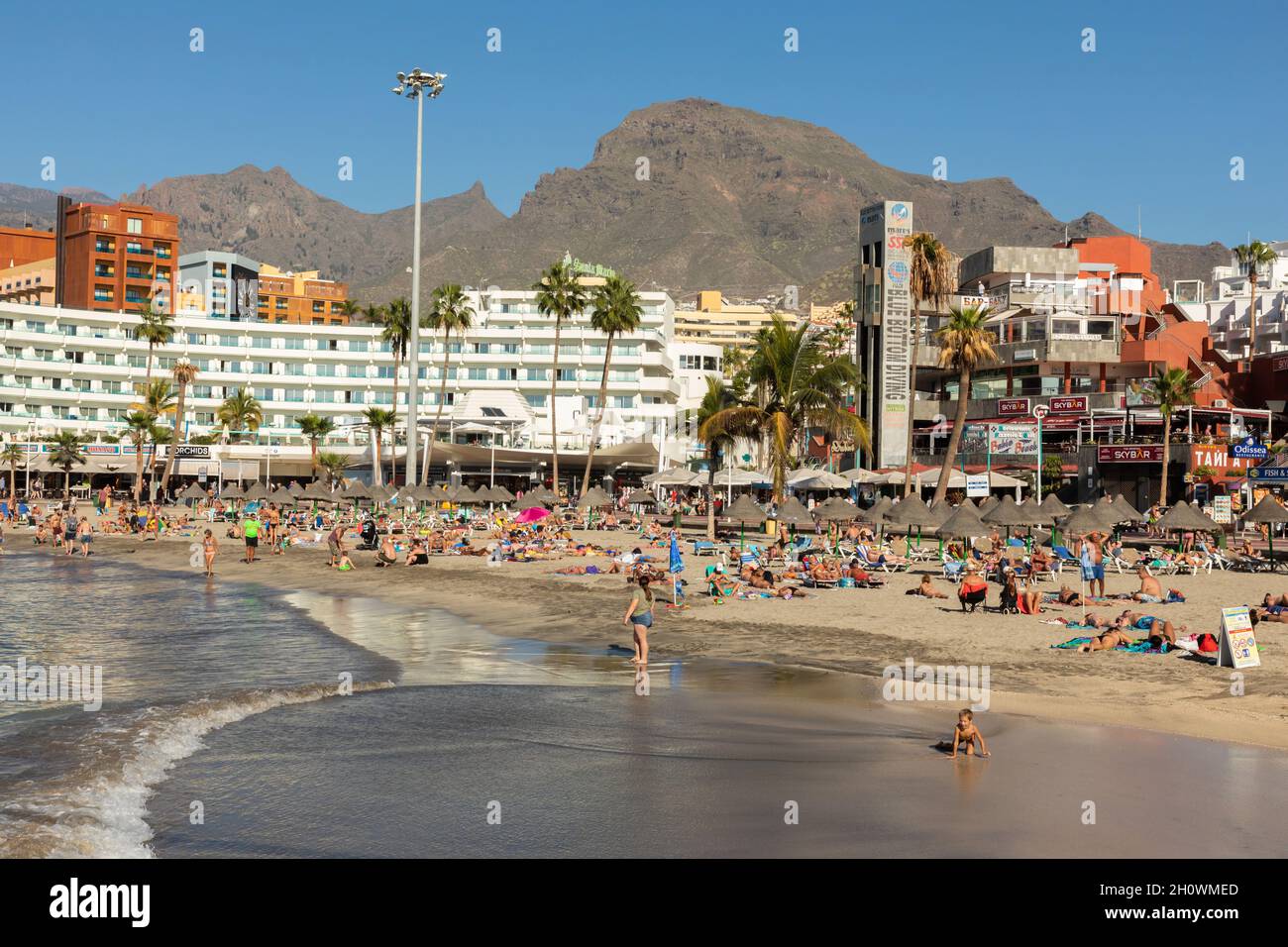 Playa Costa Adeje en Tenerife Foto de stock
