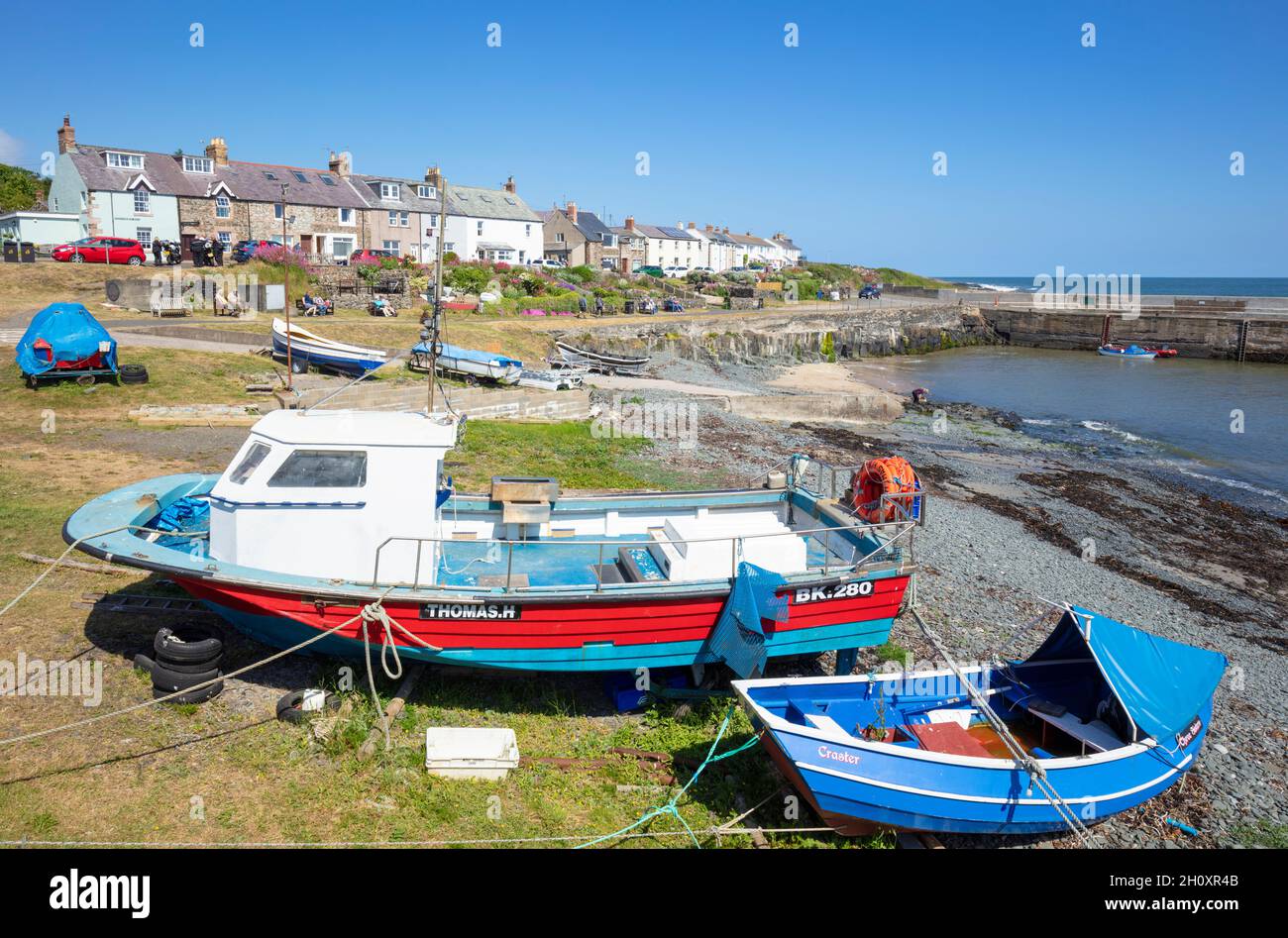 Craster Embarcaciones de pesca en el puerto en el pueblo costero de Craster Village Northumberland costa Northumbria Northumberland Inglaterra GB Reino Unido Europa Foto de stock