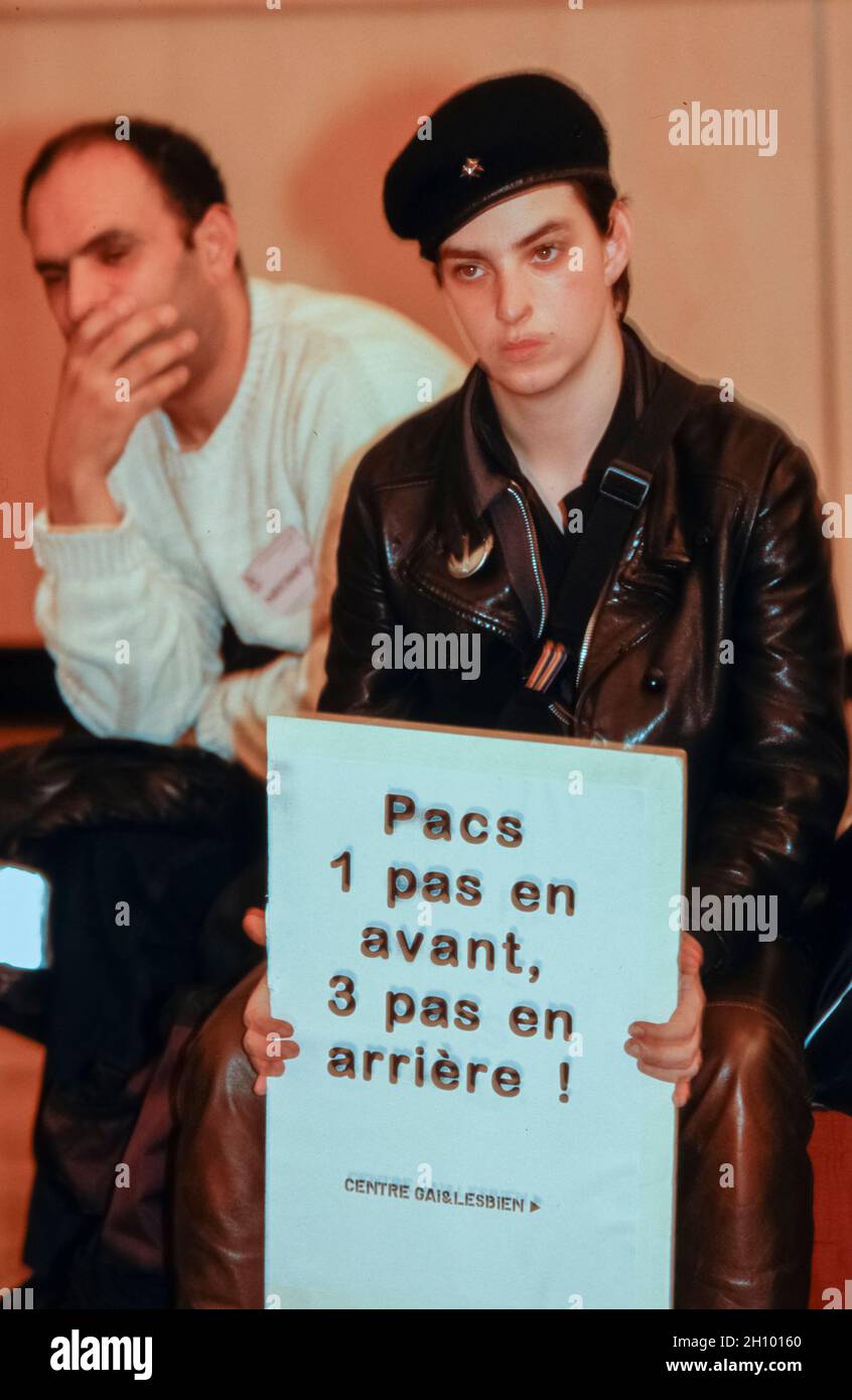 Paris, Francia, activistas LGBT protestan por el Contrato de Asociación Sexo, PACS, Centre Gai et Lesbien, Symposium 'Le Racerme dans le Monde du Travail' 1996 Foto de stock