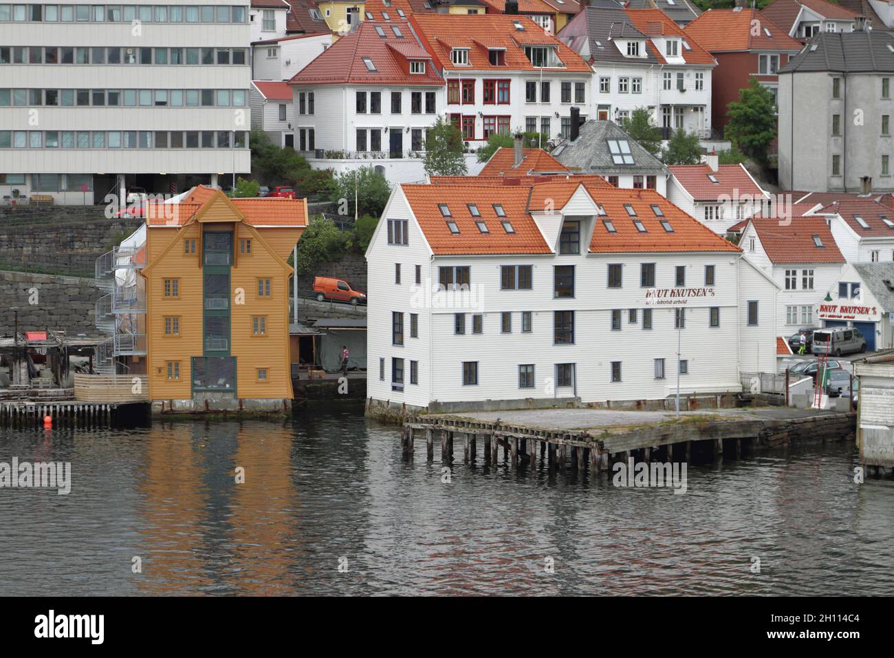 Bergen, Noruega - 13 de junio de 2012: Edificio Knut Knutsen Foto de stock