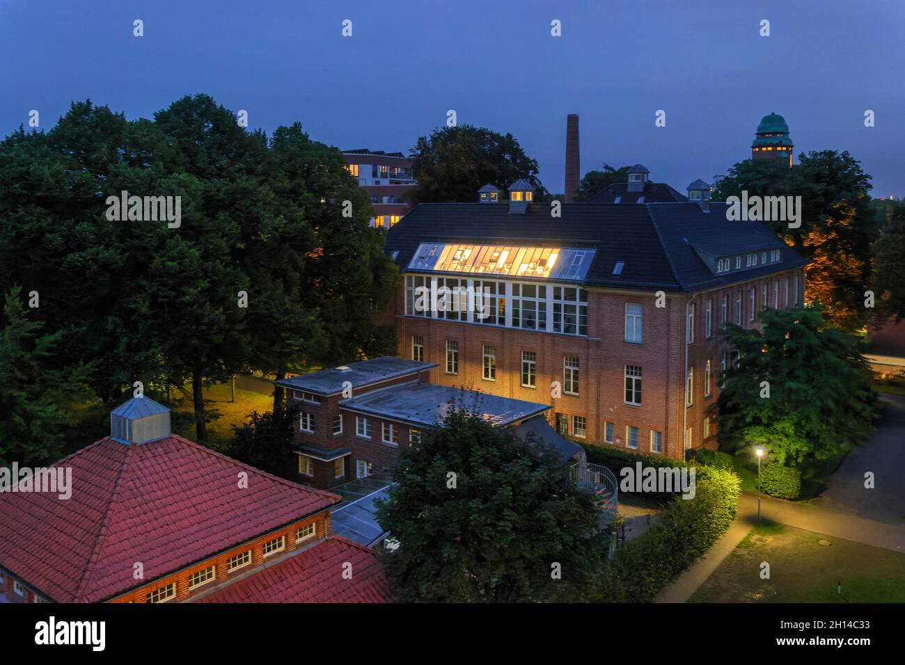 Arquitectura industrial en el antiguo hospital Barmbek, Hamburgo, Alemania, Europa Foto de stock