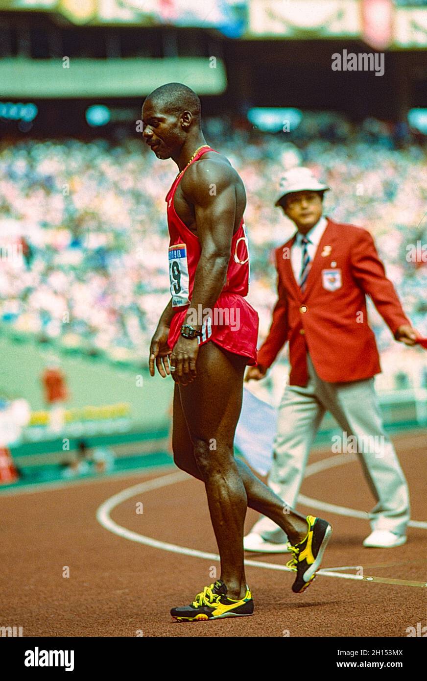 Ben Johnson (CAN) compitiendo en los Juegos Olímpicos de Verano de 1988 Foto de stock