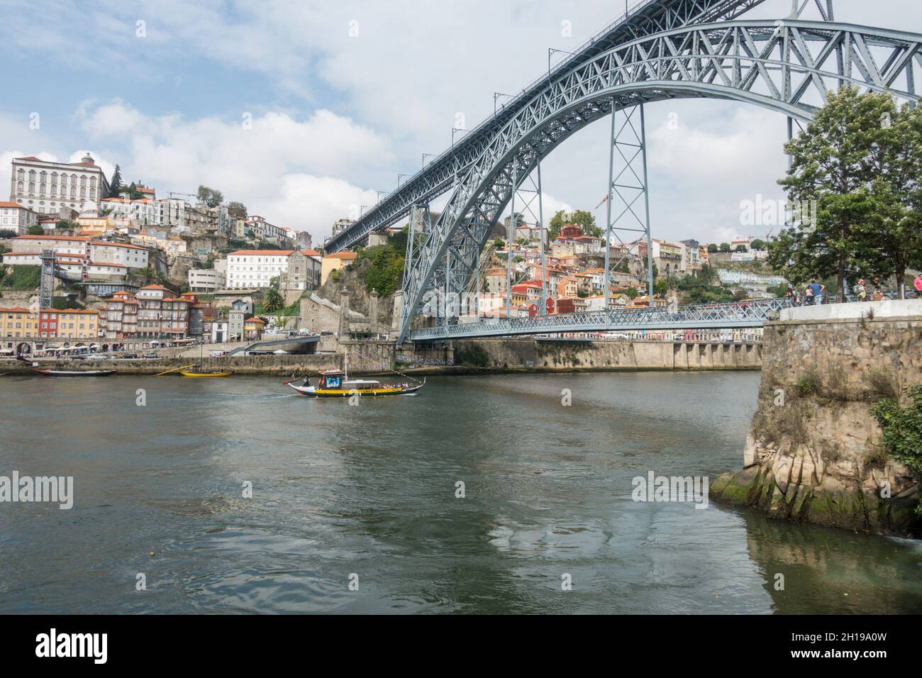 Luís I Puente de Porto a Vila Nova de Gaia, el río Duero en el centro de Oporto, Portugal. Foto de stock