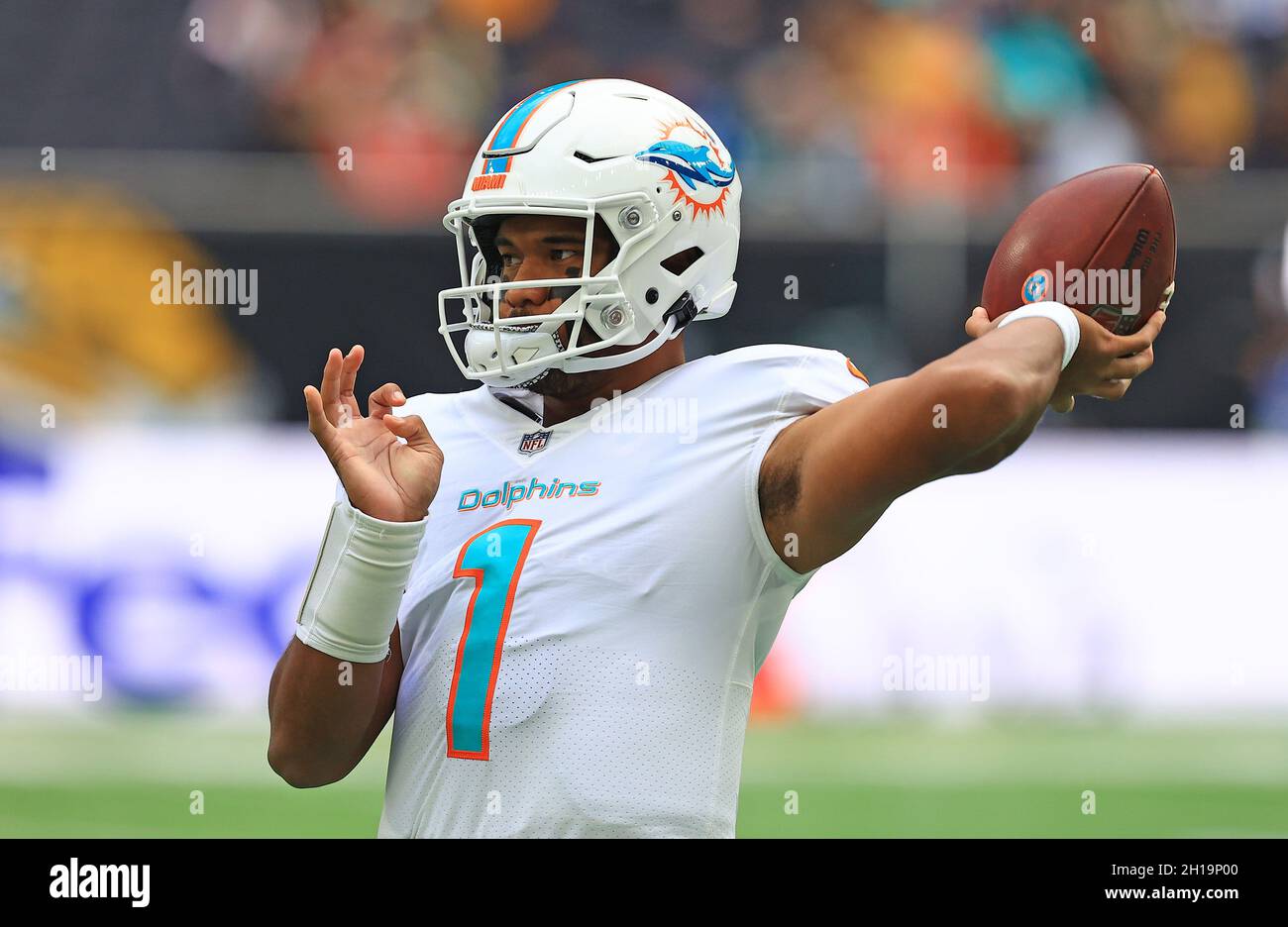 Miami. FL USA; el mariscal de campo de los Miami Dolphins Tua