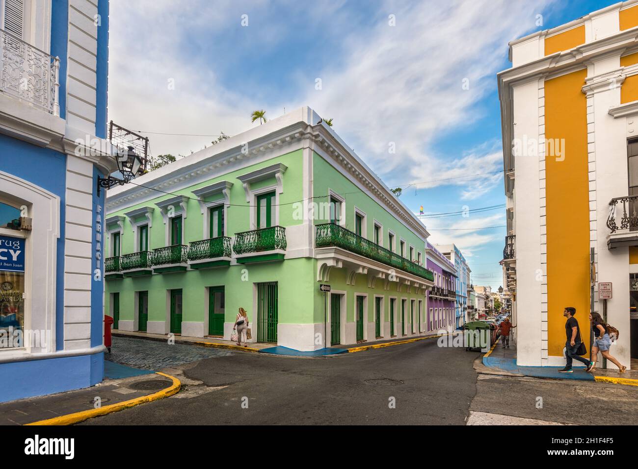 San Juan, Puerto Rico - 29 de abril de 2019: Arquitectura típica en el  Viejo San Juan, Puerto Rico, Caribe Fotografía de stock - Alamy