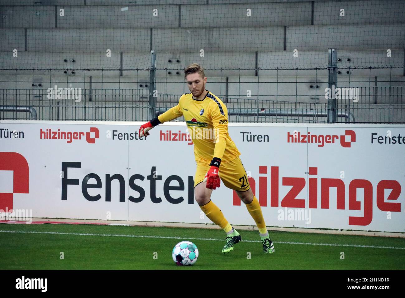 Torwart Florian Müller (Carolina del Sur), 1. FBL: 20-21: 13. Vel. SC FREIBURG - HERTHA BSC BERLIN LAS REGULACIONES DFL PROHÍBEN CUALQUIER USO DE FOTOGRAFÍAS COMO IMA Foto de stock