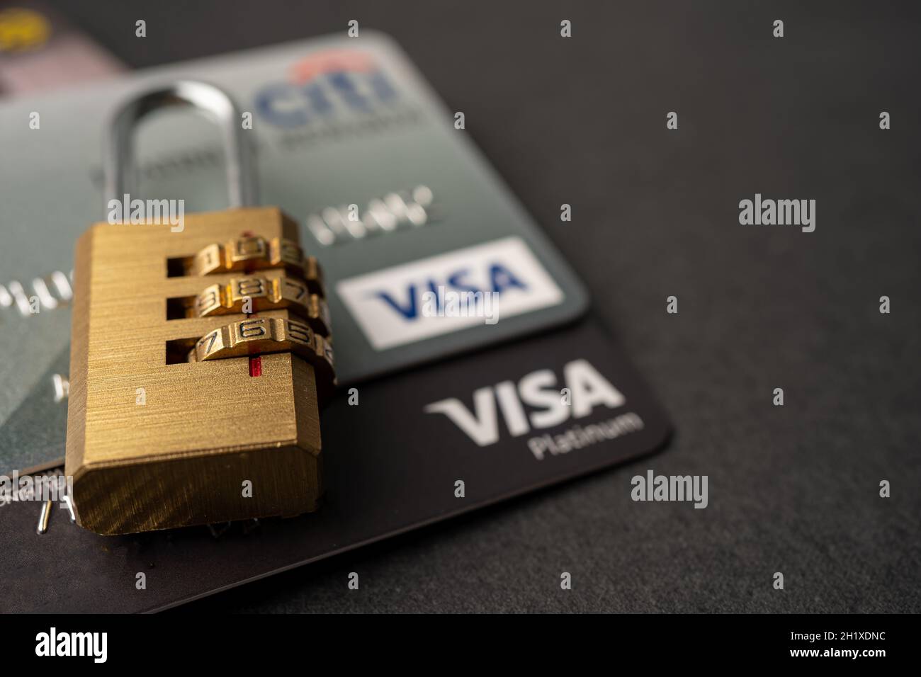 Golden Llave Maestra Con Ruta Foto de stock y más banco de