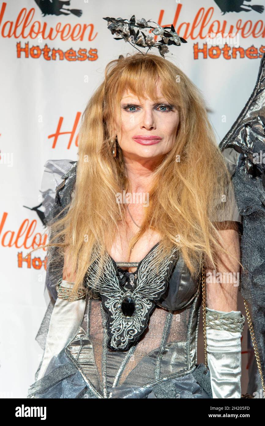 Laurene Landon asiste a Halloween Hotness 7 'Stronger Together' beneficia al St. Jude Children's Research Hospital en Madame Tussauds Hollywood, Los Angele Foto de stock