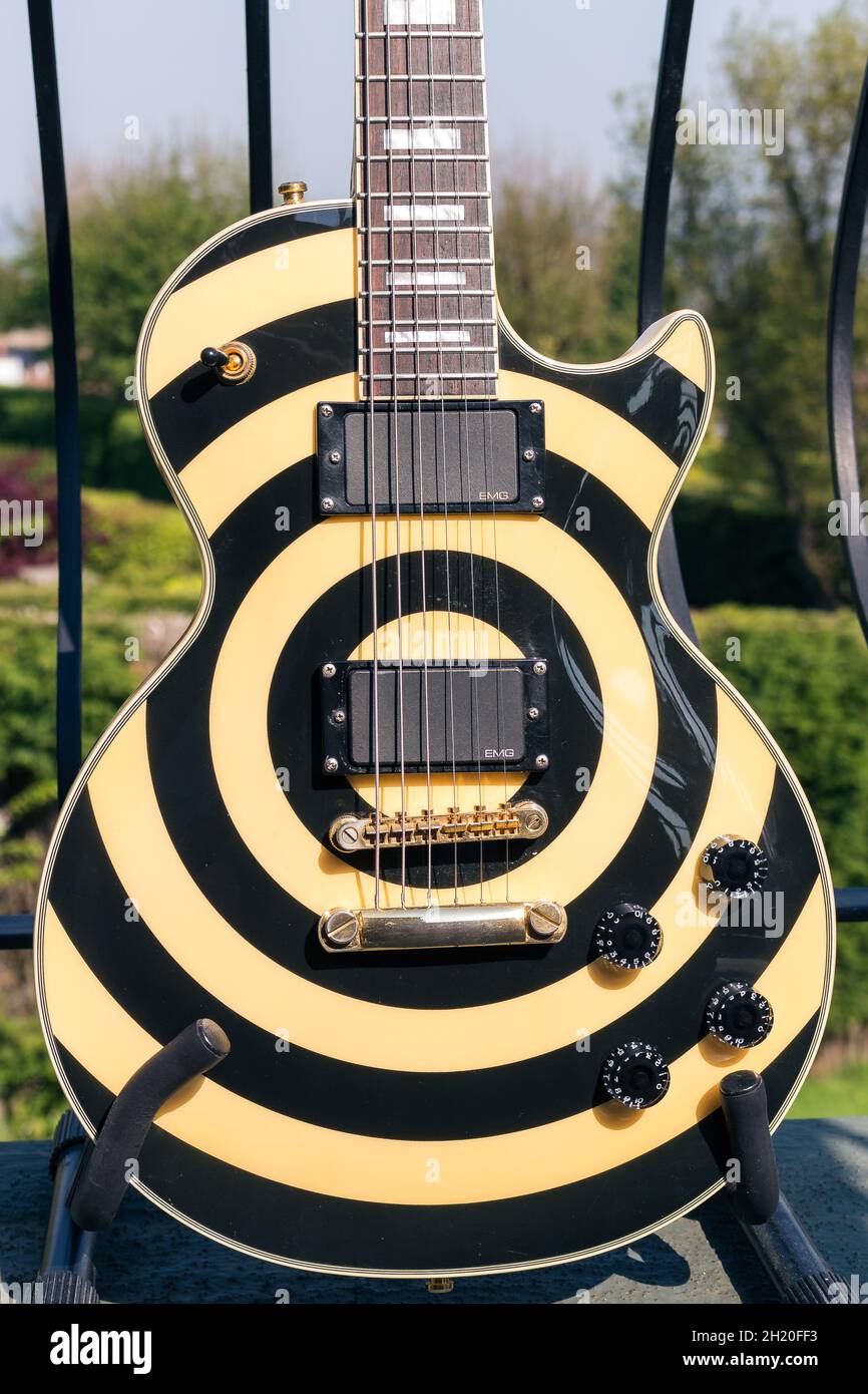 Epiphone Les Paul guitarra eléctrica, Zakk Wylde Bullseye Fotografía de  stock - Alamy