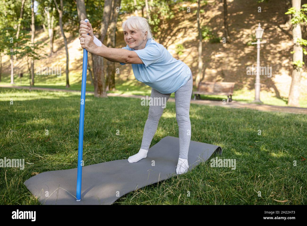 Chándal Mujer Madura Fotos e Imágenes de stock - Página 2 - Alamy