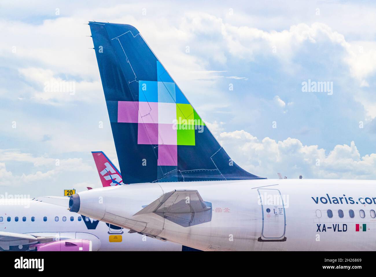 Cancún México 06. Agosto 2021 Volar con Volaris desde Cancún en México a  San José en Costa Rica desde el aeropuerto de Cancún Fotografía de stock -  Alamy