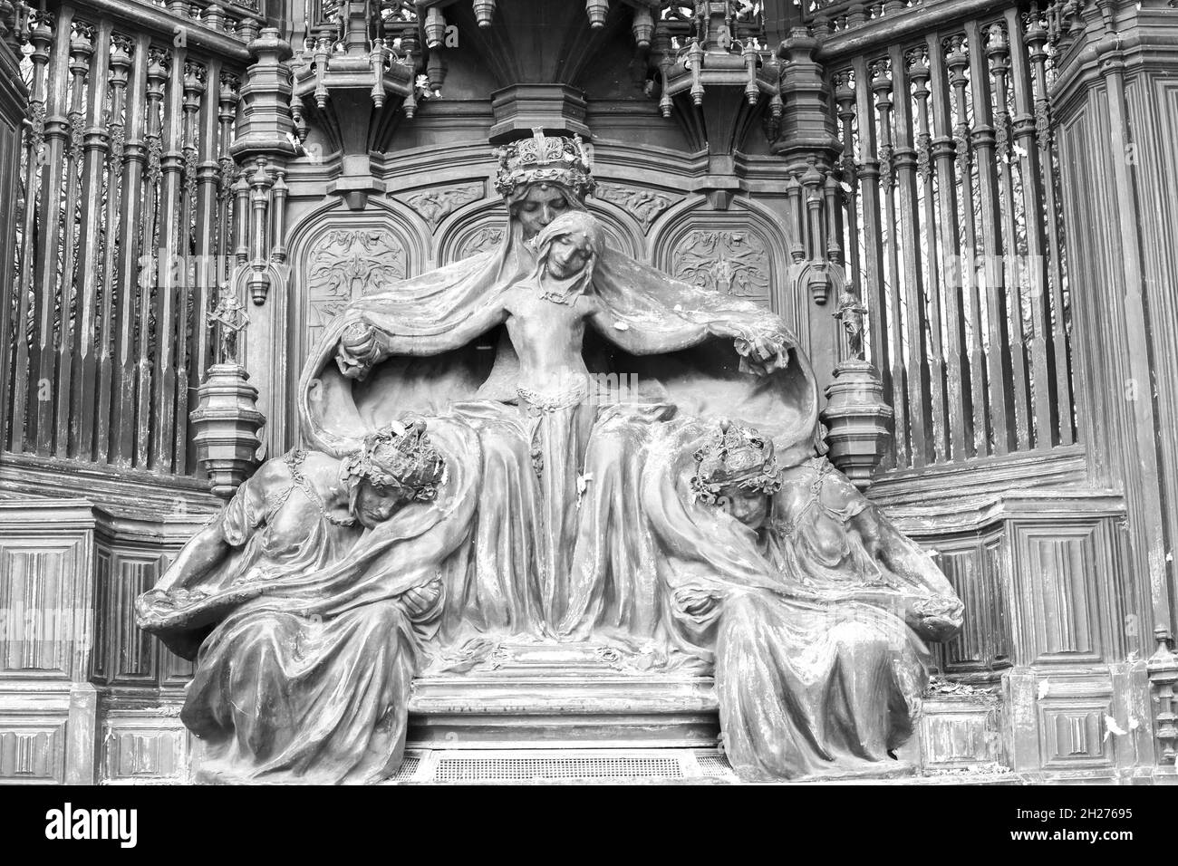 Queen Alexandra Memorial Marlborough Road, Londres, 2021. Conmemorando a la Reina Alexandra de Dinamarca, por el escultor Sir Alfred Gilbert Foto de stock