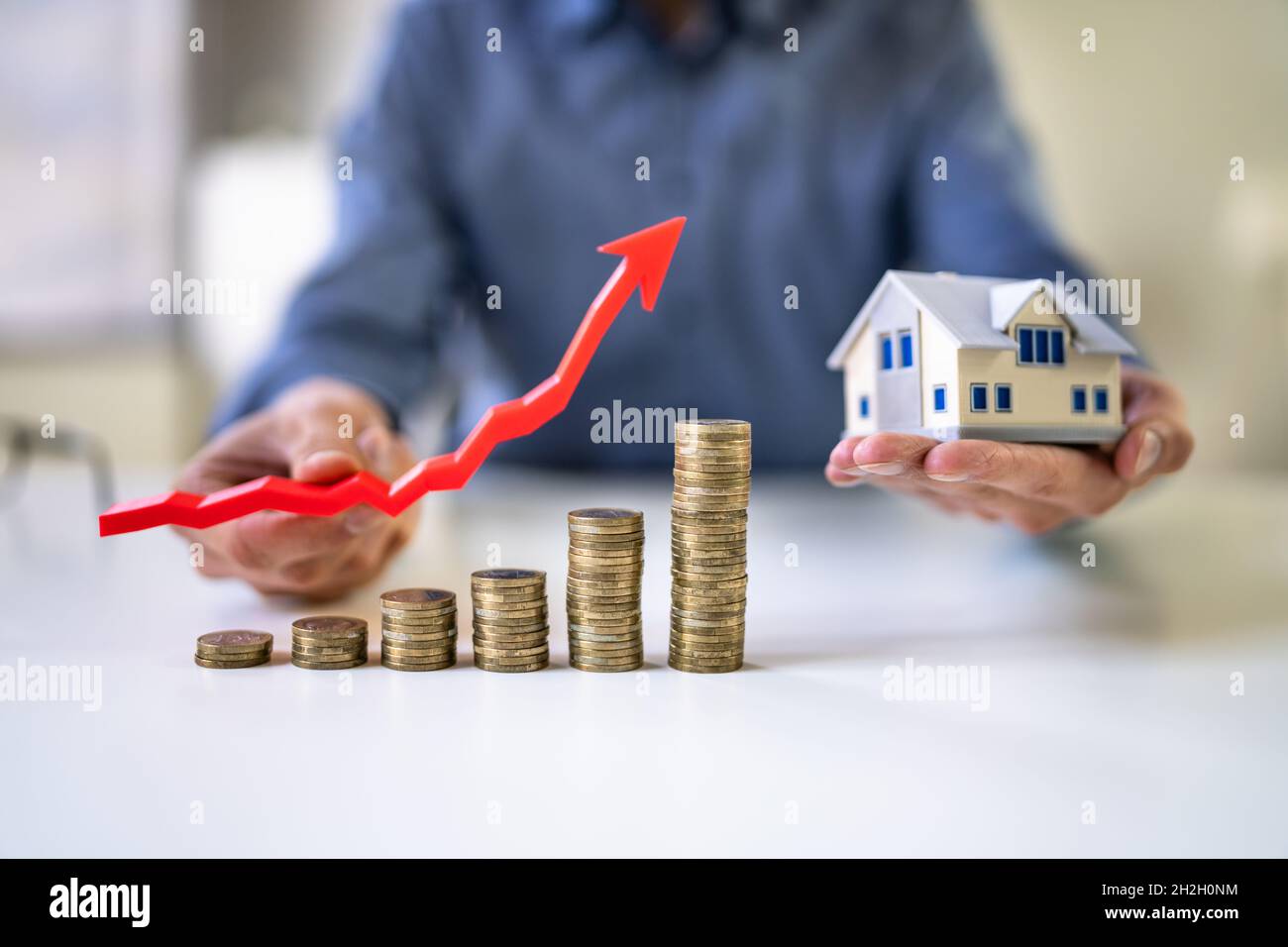 Impuestos a la propiedad y crecimiento del mercado inmobiliario Foto de stock