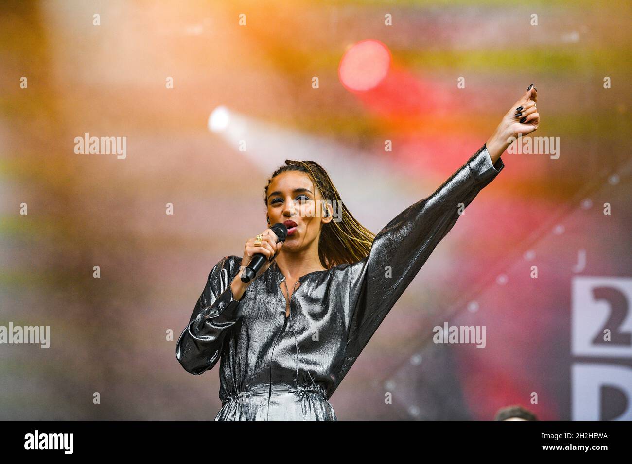 Kimberose en el escenario durante un concierto en el Festival Rock in Chair en Evreux el 27 de junio de 2021 Foto de stock